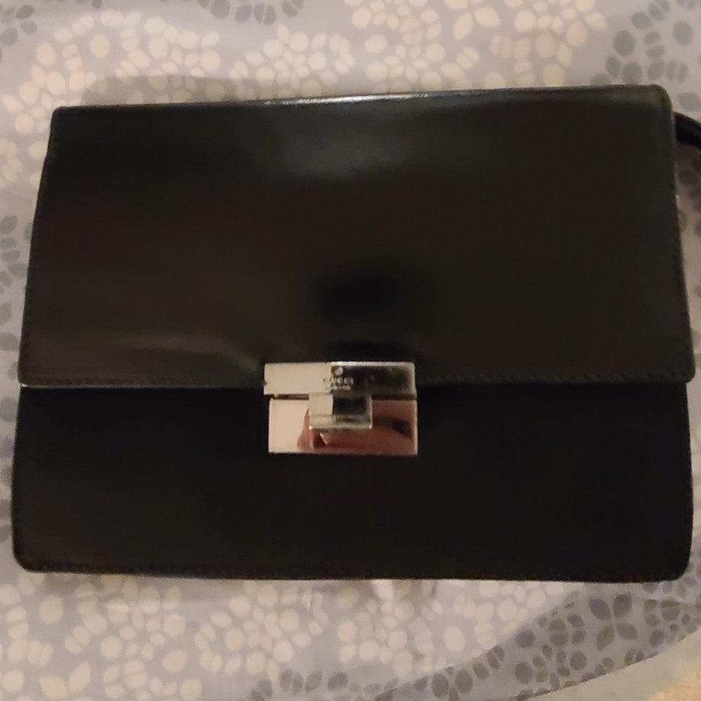 Gucci Auth. Clutch purse " So nice "